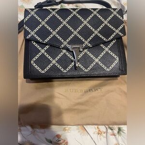 Lightly used Burberry leather shoulder bag
